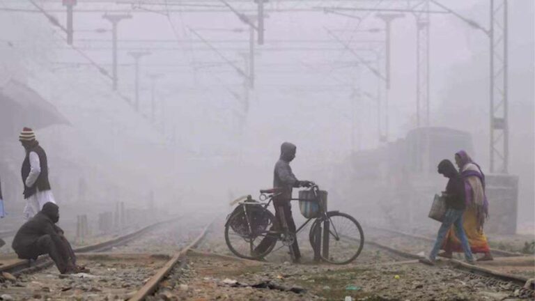 आज का मौसम: उत्तर भारत में शीत लहर की चपेट में इन राज्यों में बारिश, आईएमडी ने जारी किया ऑरेंज अलर्ट