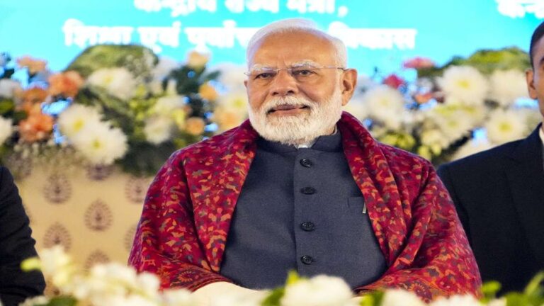 पीएम मोदी आज विशाखापत्तनम में रोड शो करेंगे, परियोजनाओं का शिलान्यास करेंगे