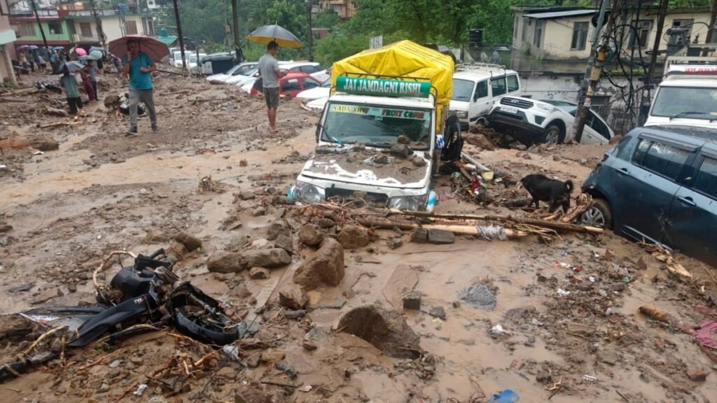 मानसून हिमाचल प्रदेश को तबाह कर देता है: मौत का टोल 276 तक पहुंचता है, व्यापक क्षति के बीच