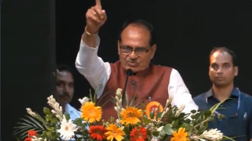 शिवराज सिंह चौहान ने यूएस टैरिफ्स पर हिट किया: 'अगर हम तीसरी आंख खोलते हैं, तो बुलियां खड़े नहीं हो पाएंगे'